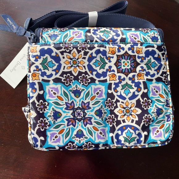 Vera Bradley Cooler - NWT - Picture 4 of 4